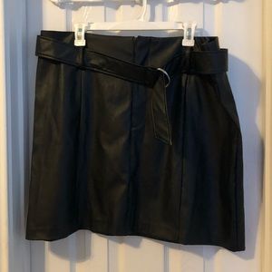 Forever 21 leather skirt (black)
